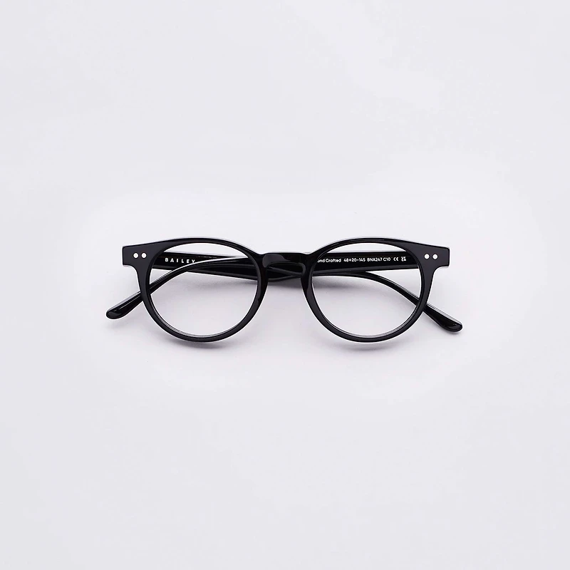 Joyce - Black Glasses 