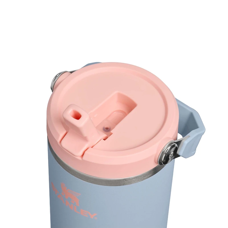 The 30oz Quencher IceFlow Flip Straw in Blue Dream