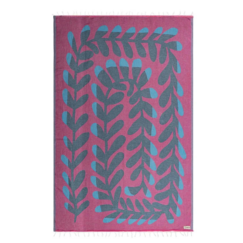 Large Fuchsia Kelp Swirl Towel