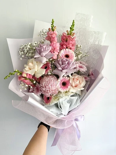 Alexa Arrangement - Fresh Flowers