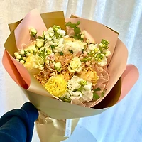 Peachy Blooms Arrangement - Fresh Flowers