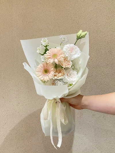 Simple Peach Love - Fresh Flowers
