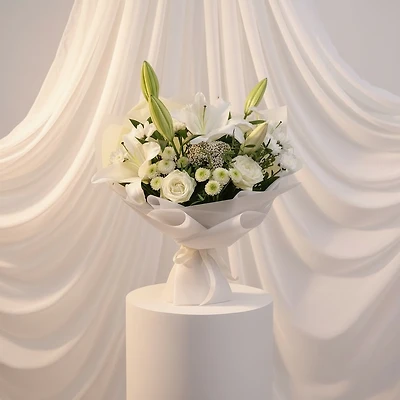 Alia Arrangement - Fresh Flowers