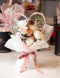 Blushing Heart - Fresh Flowers