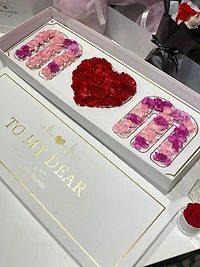 MOM Box - Fresh Flowers