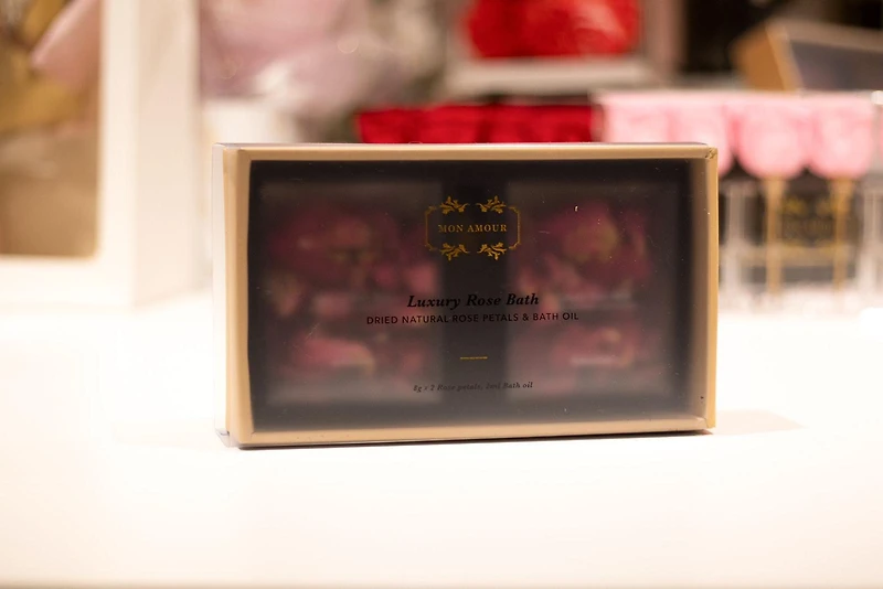 Luxury Rose Bath Petals