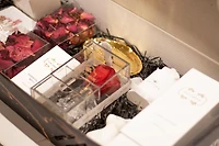 Fleurs D'epargne Large Fragrant Gift Box
