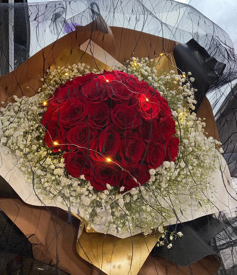 3 Dozens Roses Round Shape Bouquet with LED lights-Fresh Flowers
