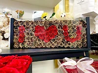 Luxe Custom Box - 80+ Roses