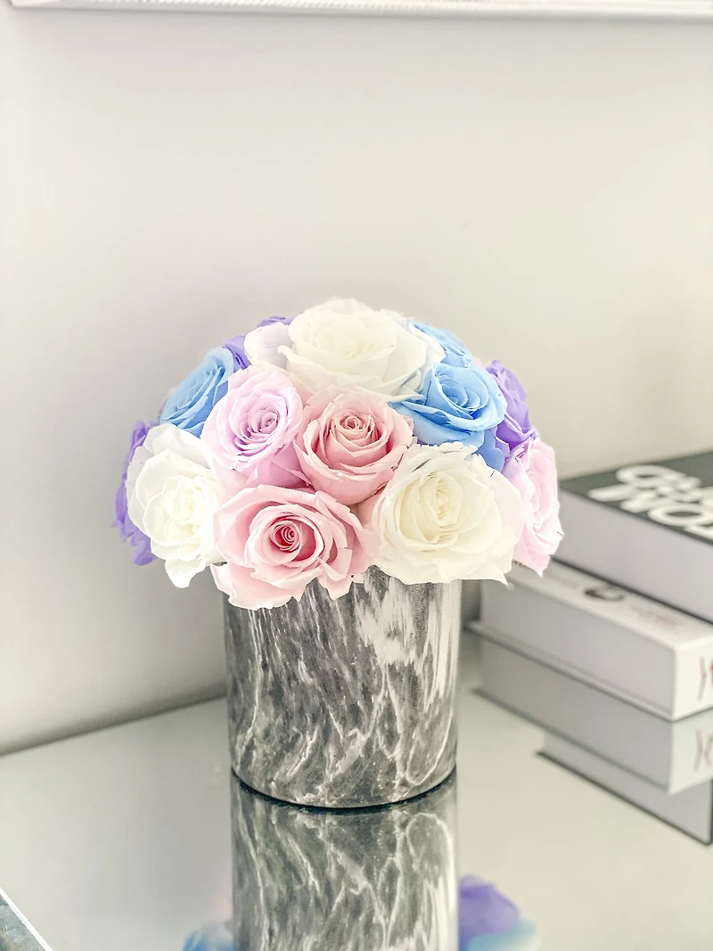 Super Dome in Marble Vase