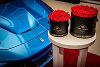 Romance Red Classic Rose Bucket