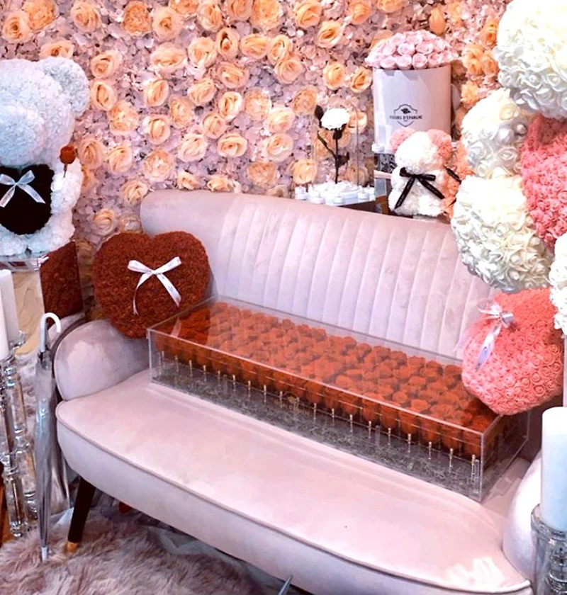 Crystal Elegance with 114 roses