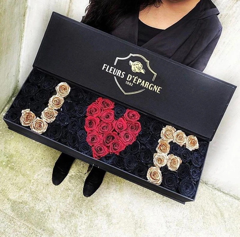 Grande Custom Box - 66+ Roses