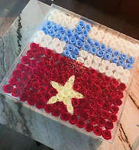 Grande Crystal Elegance with 169 roses