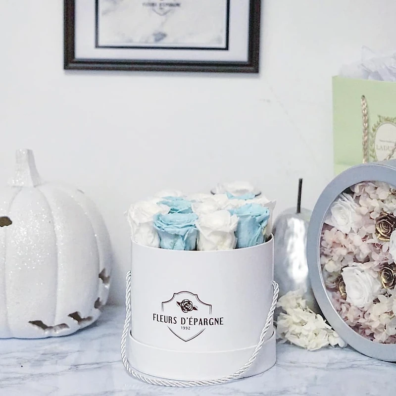 Tiffany Mix in Small Prestige Rose Bucket