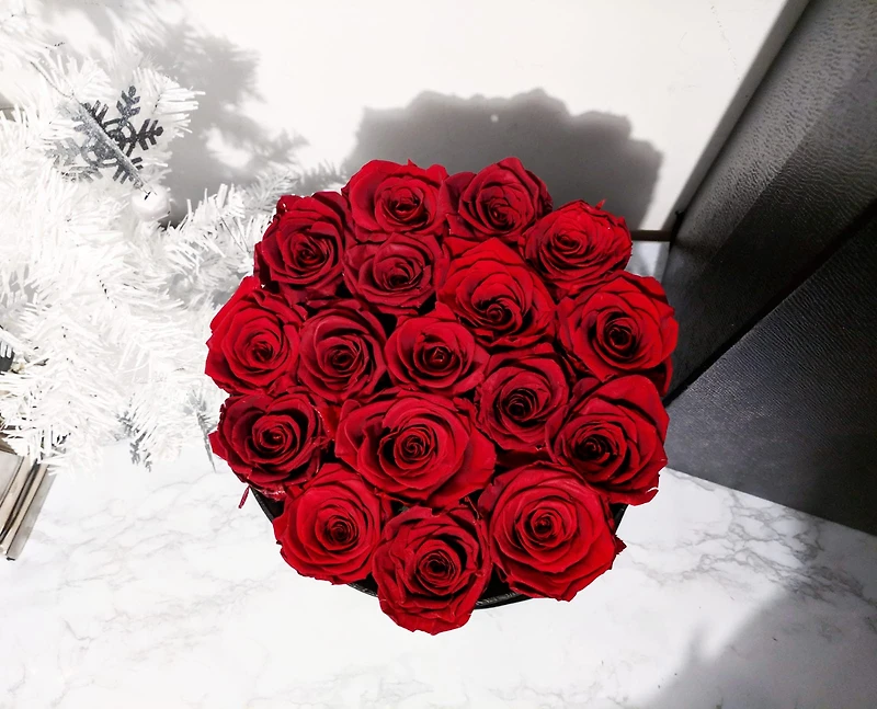 Elegance Classic Rose Bucket