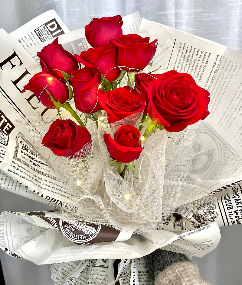 Roses with Lights Bouquet - Fresh