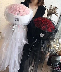 Large Bouquet with long silk tail - Fresh Flowers