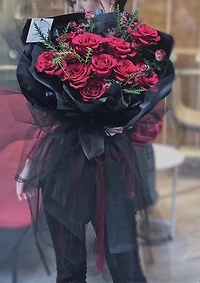 Large Bouquet with long silk tail - Fresh Flowers