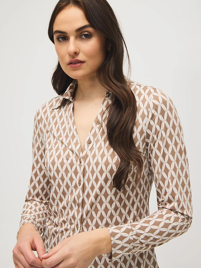 Blouse boutonnée à imprimé géométrique et col polo