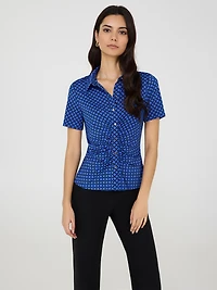 Blouse à imprimé abstrait avec plis et boutons sur le devant