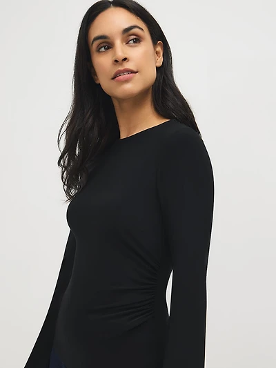 Haut à col rond avec manches évasées