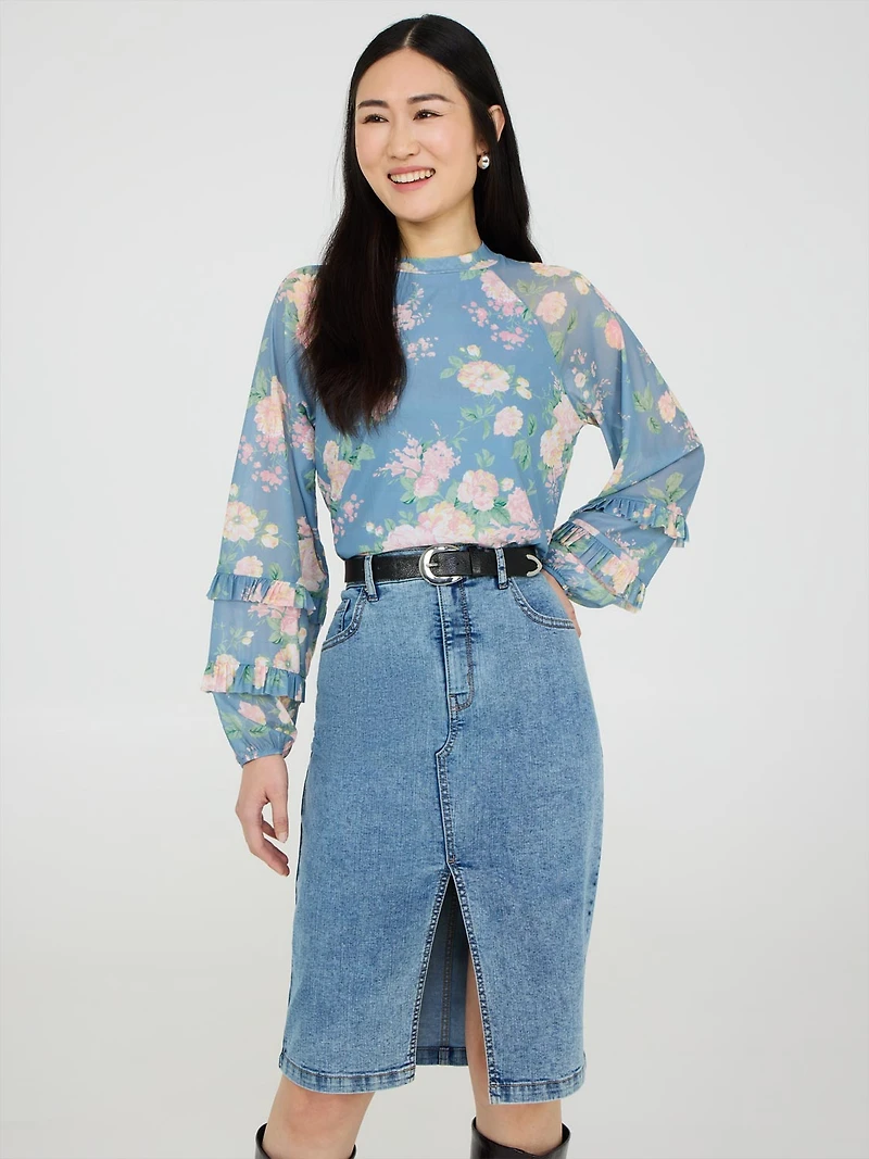Haut en maille avec détails de volants et imprimé floral