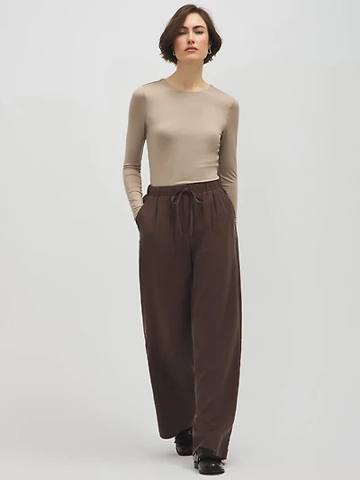 Pantalon à jambe large en sergé