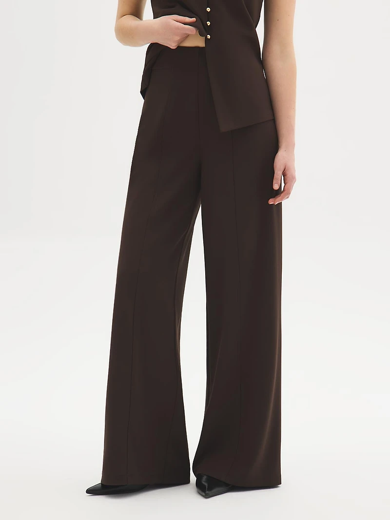 Pantalon à jambe large en tissu crêpe