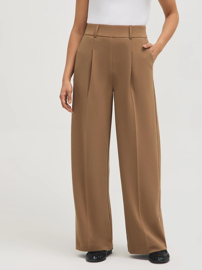 Pantalon plissé à jambe large en crêpe