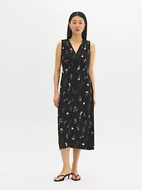 Robe mi-longue smockée à décolleté en V et motif floral