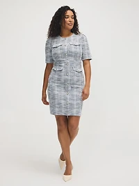 Robe en tricot bouclé boutonnée sur le devant