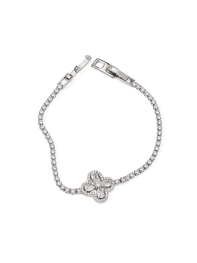 Bracelet orné d'un trèfle