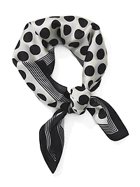 Foulard à pois effet soie