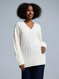 Chandail en maille torsadée et col V