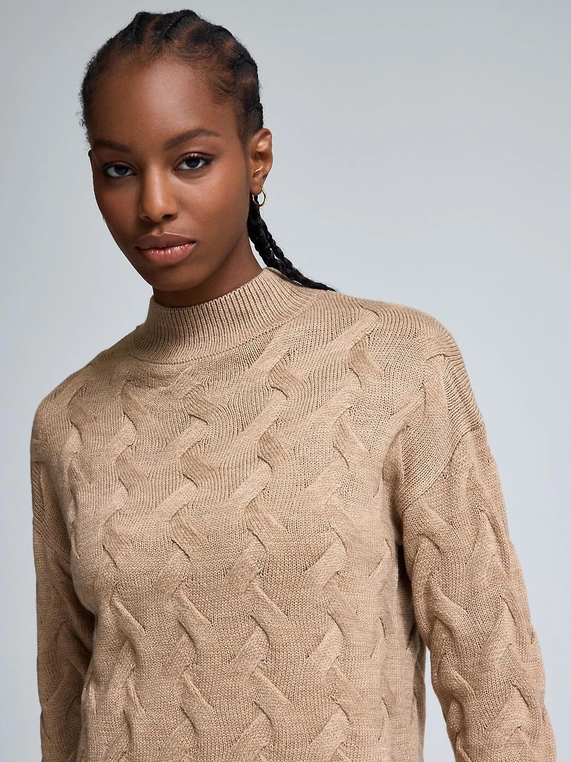 Chandail en maille nattée à col montant