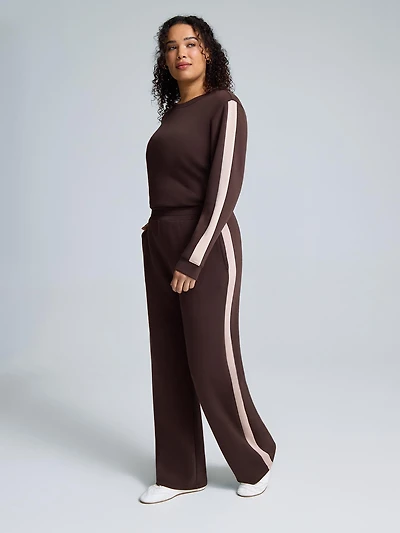 Pantalon en polaire nuage à jambe large et rayure contrastée