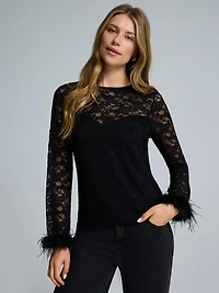 Haut en dentelle avec bordure plumes