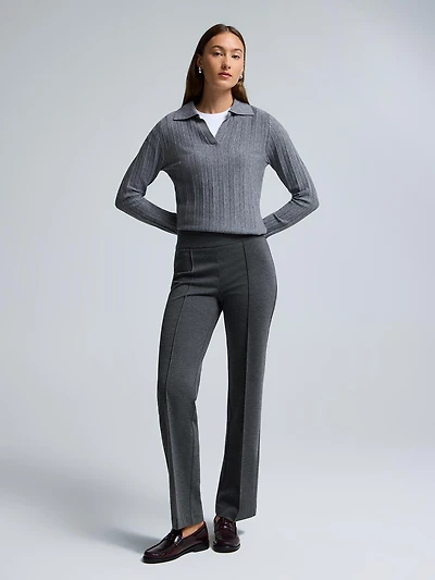 Pantalon droit à pinces sur le devant