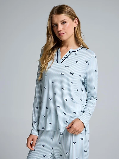 Ensemble pyjama à boucles rayées et col fendu