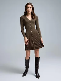 Mini-robe chandail à tricot métallisé col en V