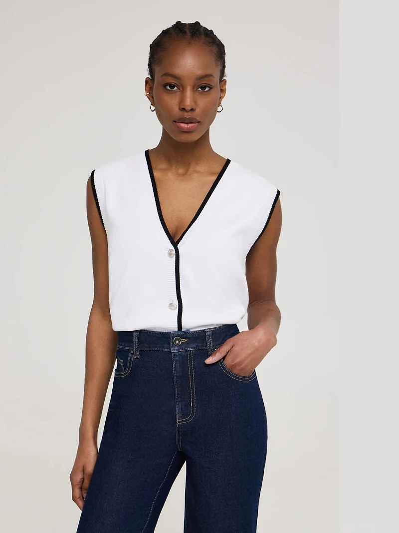 Contrast Piping Button-Front Sweater Vest