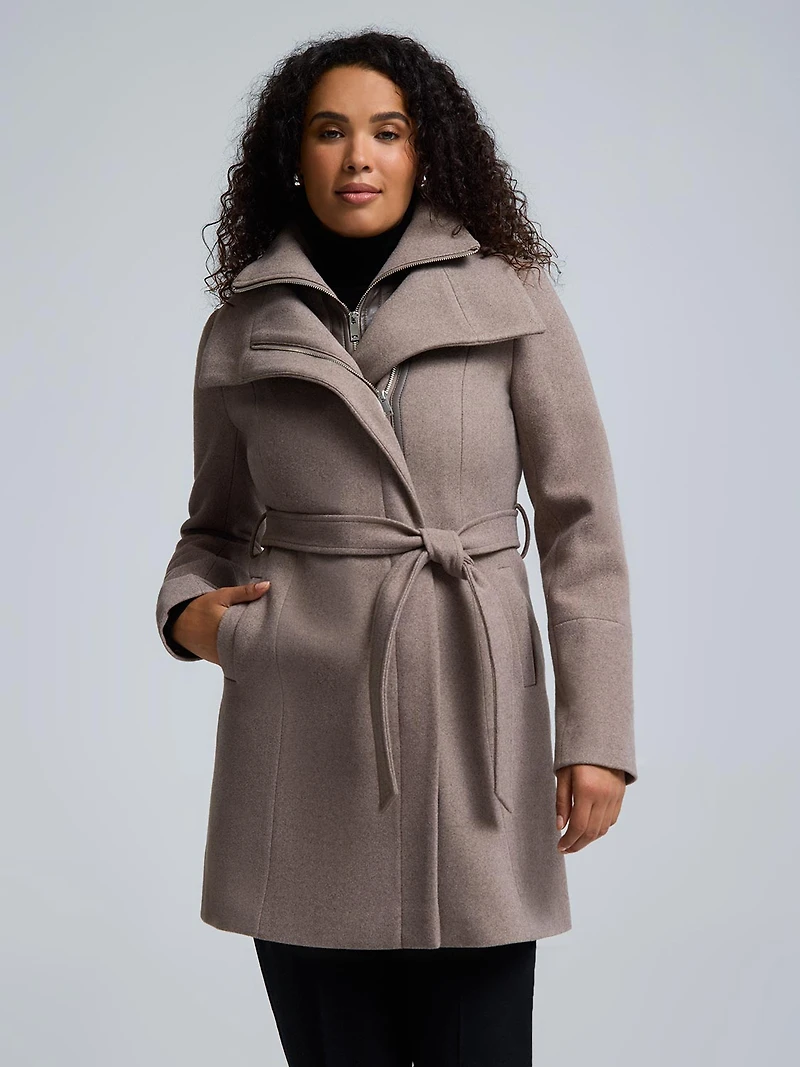 Manteau en fausse laine à double col