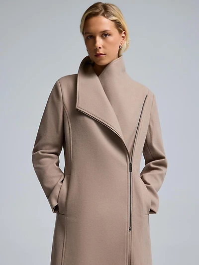 Manteau asymétrique en fausse laine