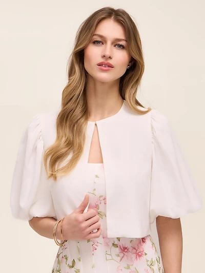 Boléro à manches bouffantes