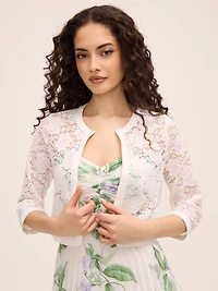 Boléro en dentelle à manches 3/4