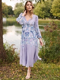 Robe mi-longue plissée à motif floral