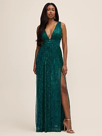 Robe métallique à col en V