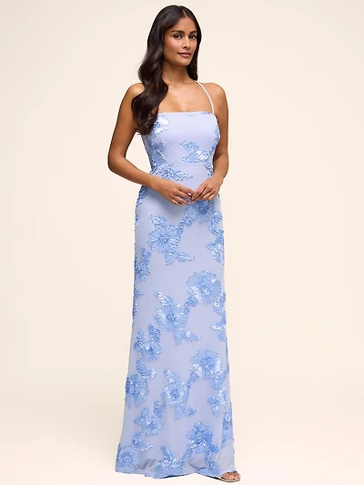 Robe à motifs floraux brodés