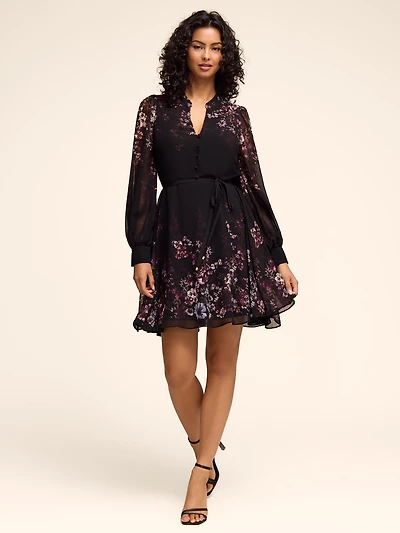Mini-robe fleurie ajustée et évasée